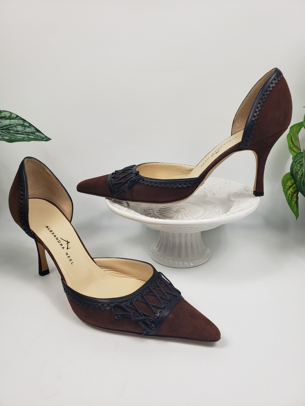 Alexandra Neel Brown Suede w/Black Trim - Pointed-Toe Classic Vintage Revival 39